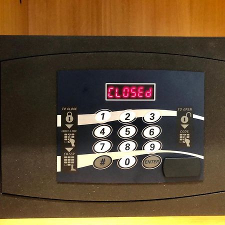 Suite Augustus - Free Parking ジェノヴァ エクステリア 写真