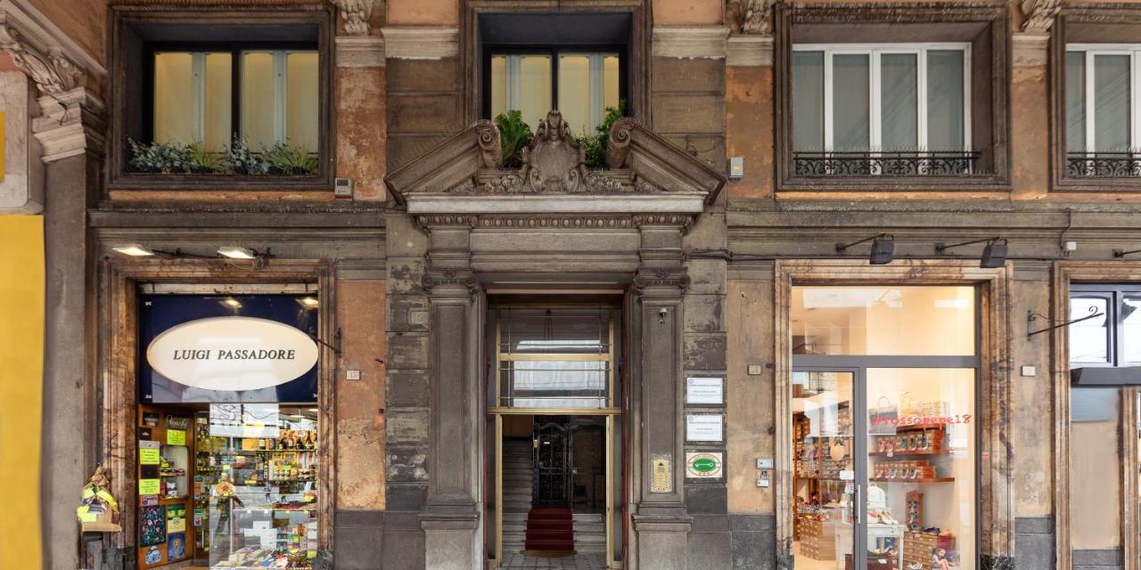 Suite Augustus - Free Parking ジェノヴァ エクステリア 写真